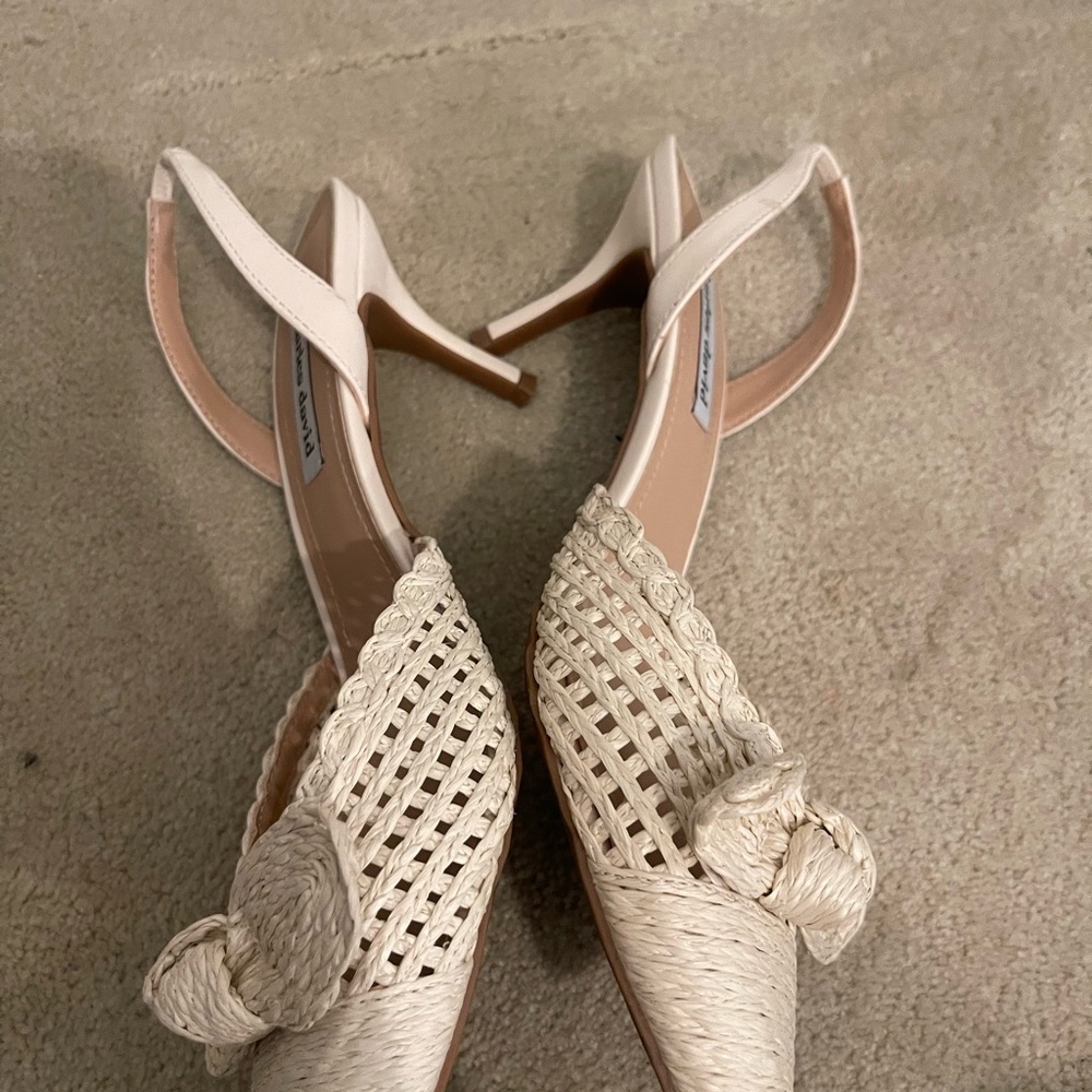 Charles David Ratton Heels - Picture 2 of 4